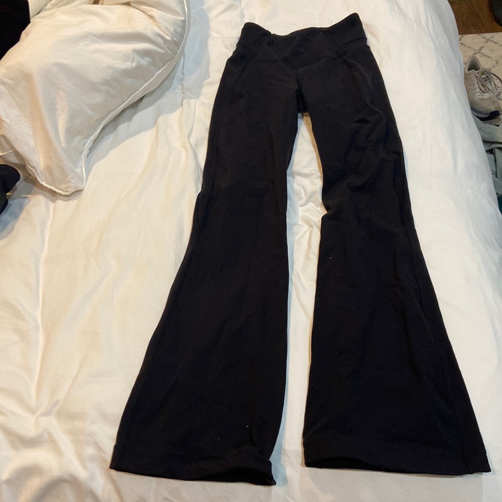 Black flare lulu leggings!